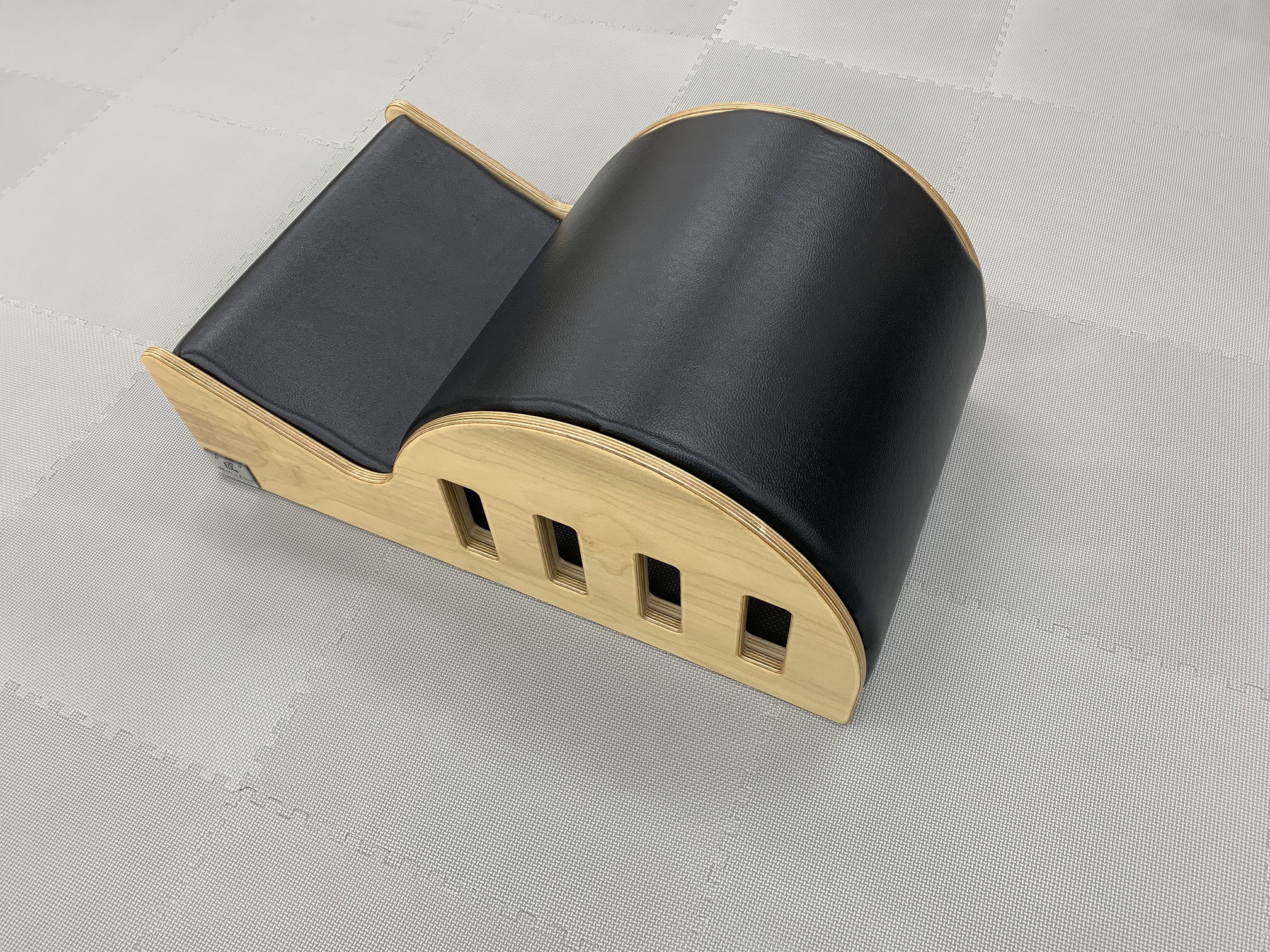 スタジオBYK ピラティスバレル